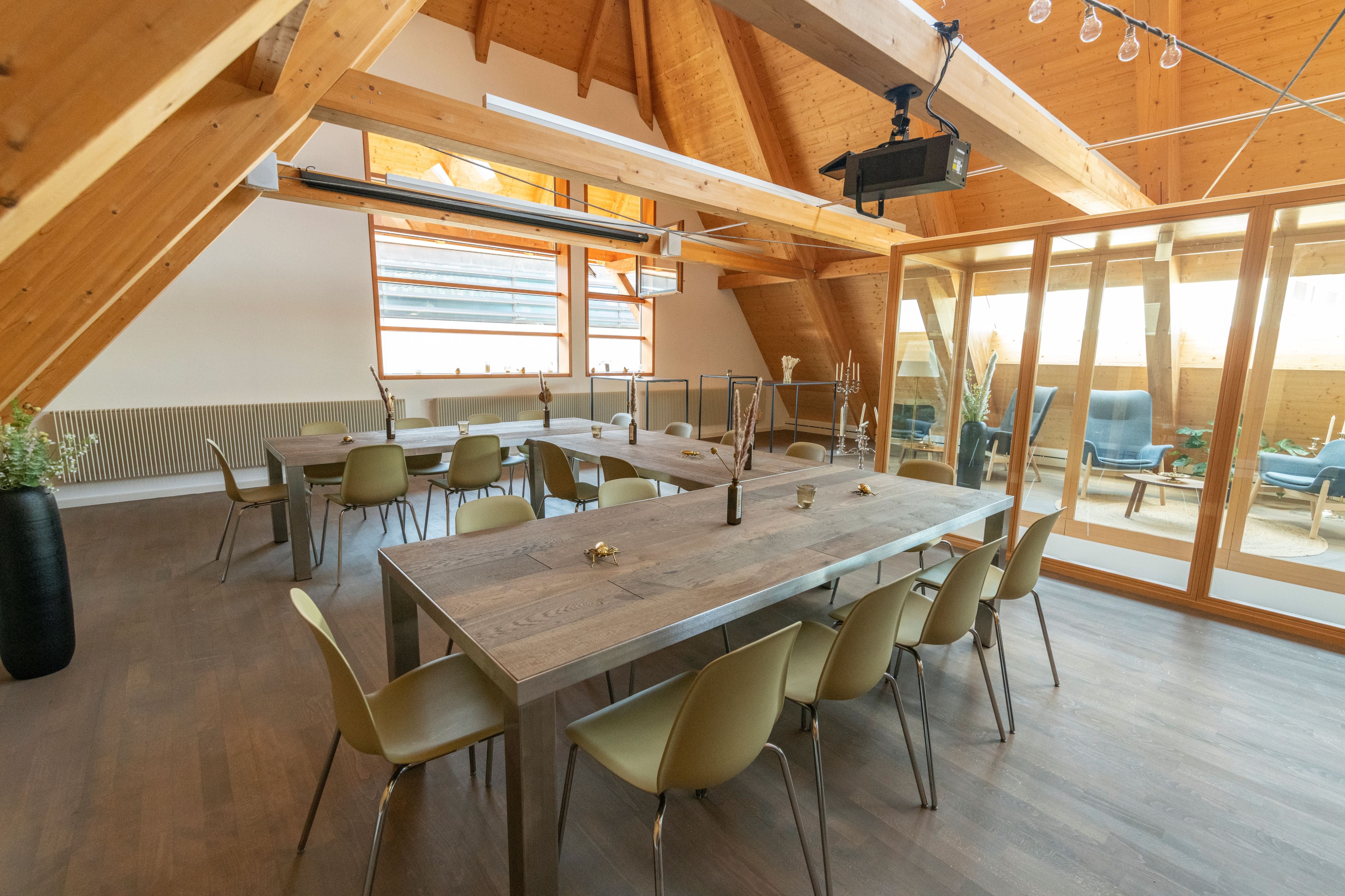 Atelier im Scherzhaus mit Sicht auf Köniz und den Gurten